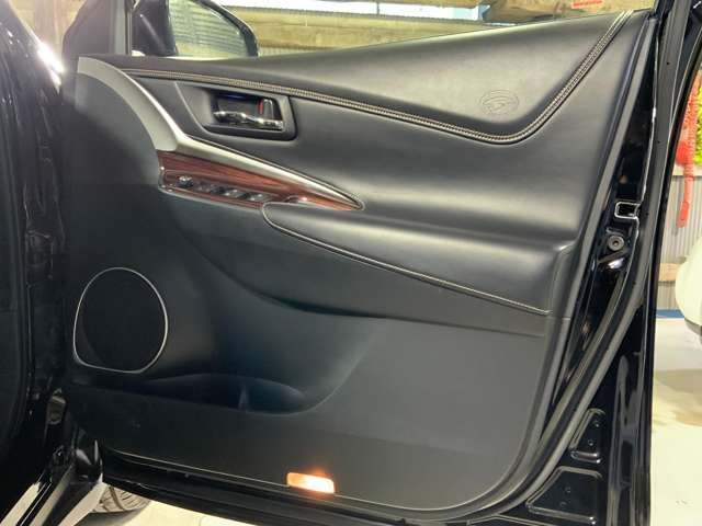 TOYOTA HARRIER HYBRID 2014