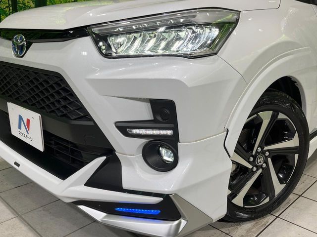 TOYOTA RAIZE HYBRID 2022