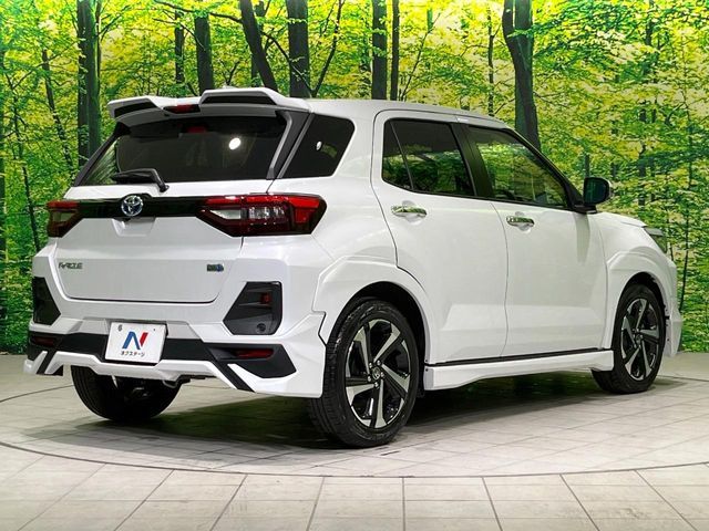 TOYOTA RAIZE HYBRID 2022