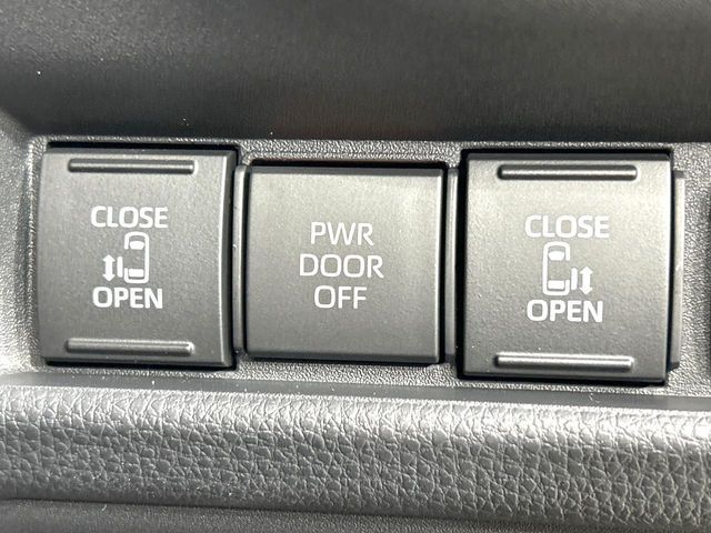 TOYOTA SIENTA HYBRID 2025