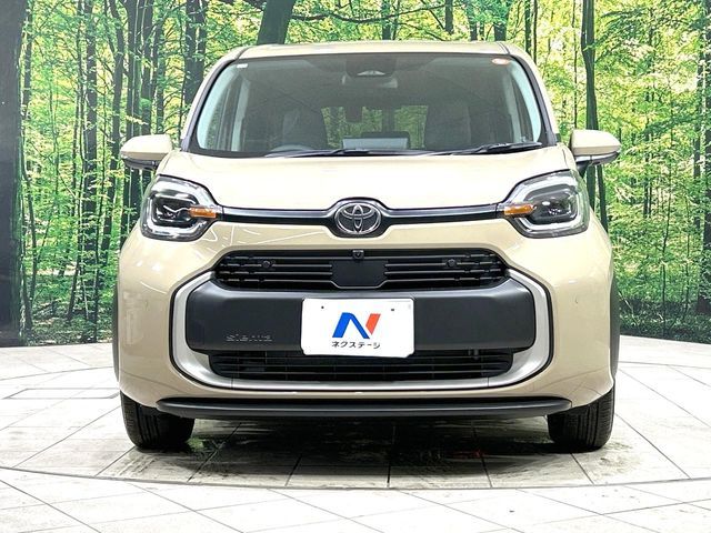 TOYOTA SIENTA HYBRID 2025