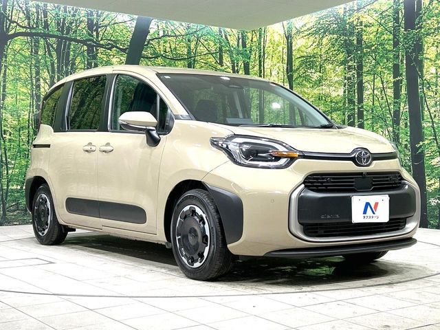 TOYOTA SIENTA HYBRID 2025
