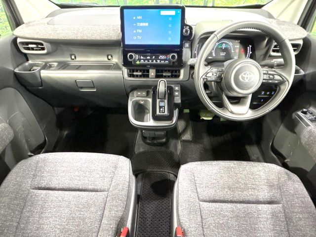 TOYOTA SIENTA HYBRID 2025