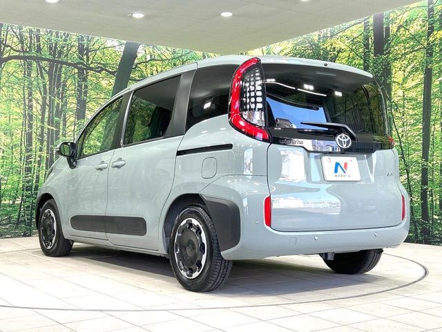 TOYOTA SIENTA HYBRID 2025