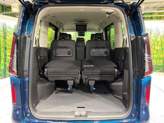 NISSAN SERENA  WG 2025