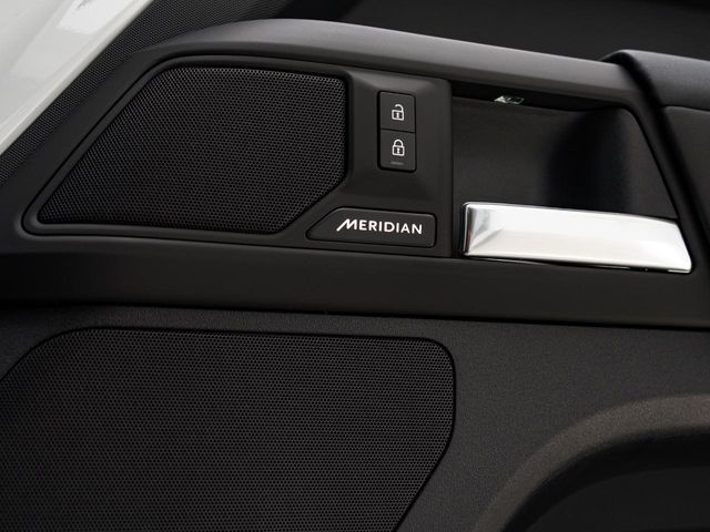 ROVER ROVER DEFENDER 2024