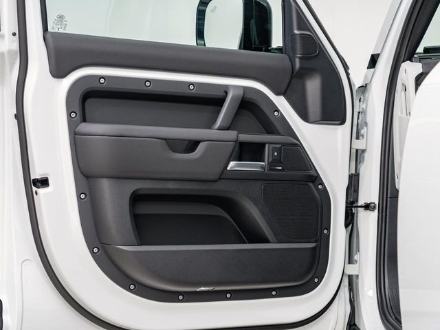 ROVER ROVER DEFENDER 2024