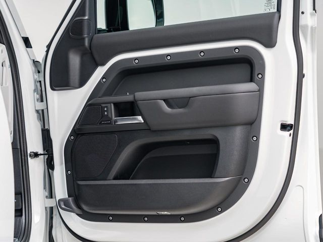 ROVER ROVER DEFENDER 2024