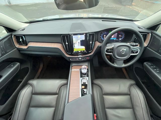 VOLVO VOLVO XC60 2023