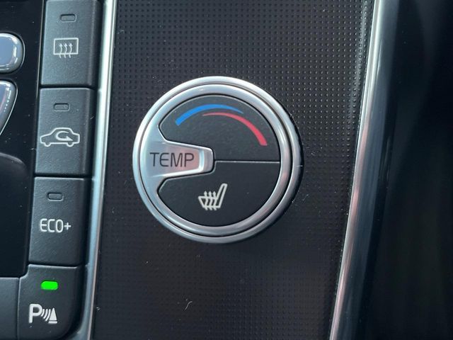 VOLVO VOLVO V60 2016