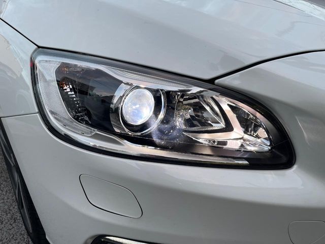 VOLVO VOLVO V60 2016