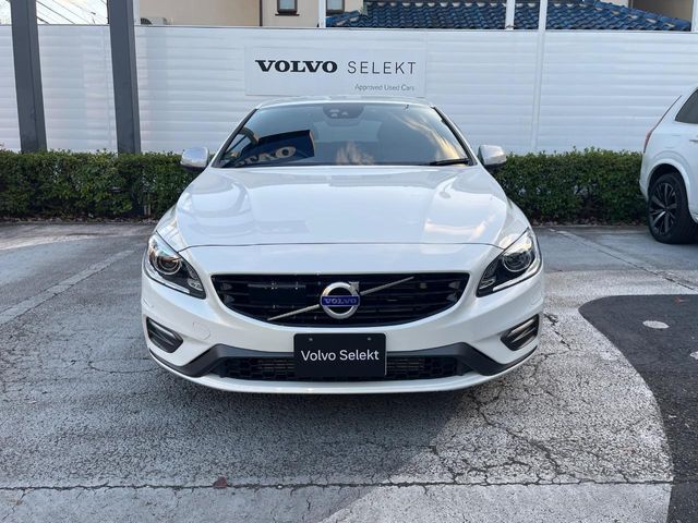 VOLVO VOLVO V60 2016