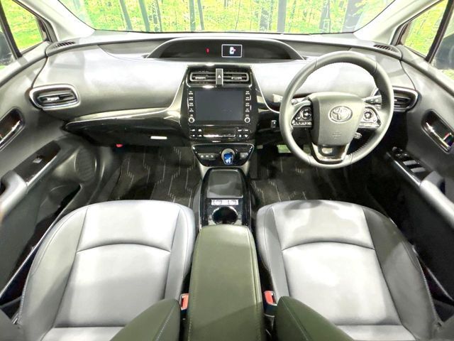 TOYOTA PRIUS 4WD 2021