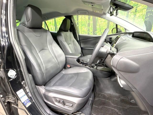 TOYOTA PRIUS 4WD 2021