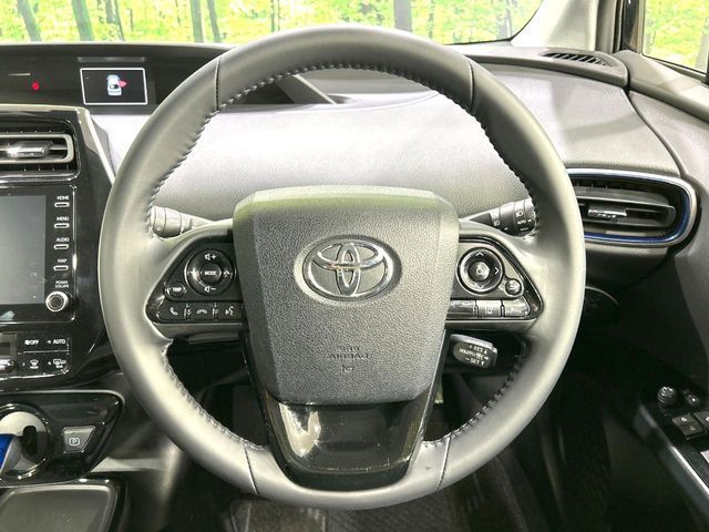 TOYOTA PRIUS 4WD 2021