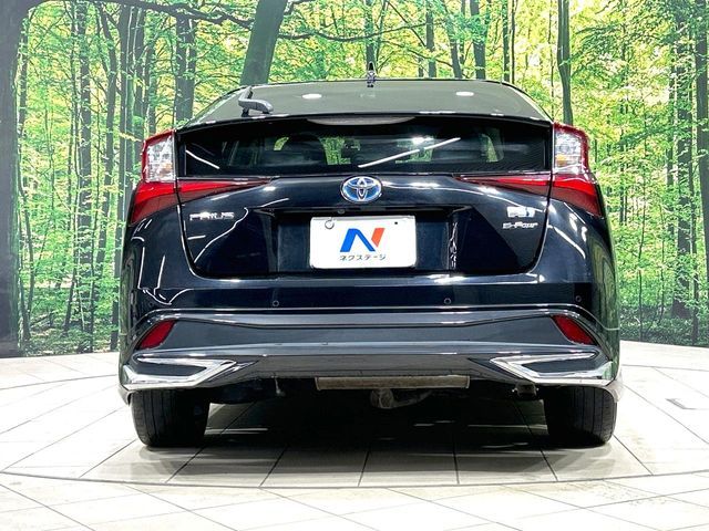 TOYOTA PRIUS 4WD 2021