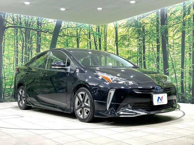 TOYOTA PRIUS 4WD 2021