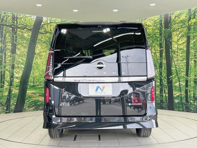 NISSAN SERENA  WG 2024