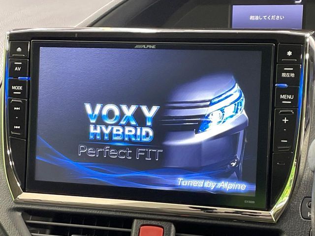 TOYOTA VOXY HYBRID 2014