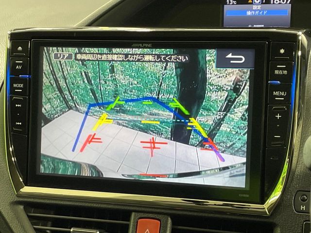 TOYOTA VOXY HYBRID 2014