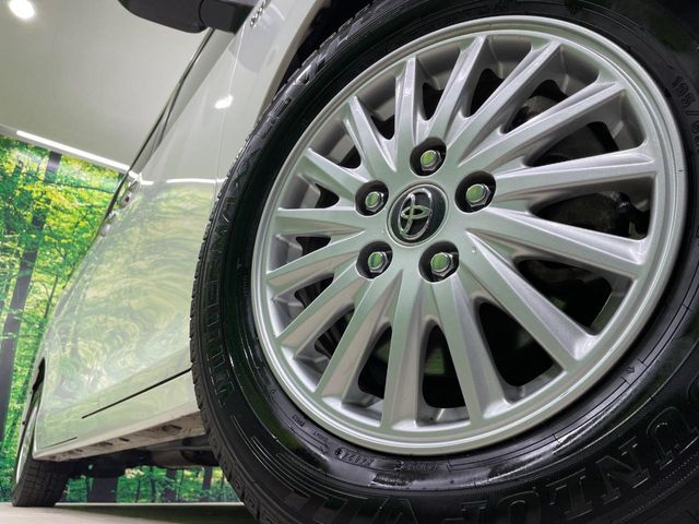 TOYOTA VOXY HYBRID 2014