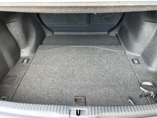 TOYOTA LEXUS IS300h 2013