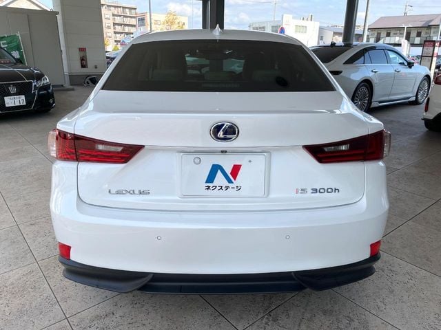 TOYOTA LEXUS IS300h 2013