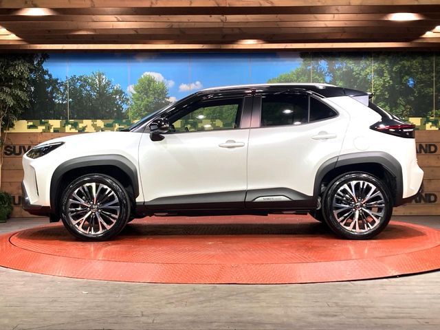 TOYOTA YARIS CROSS HYBRID 2023