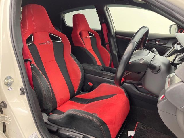 HONDA CIVIC hatchback 2019