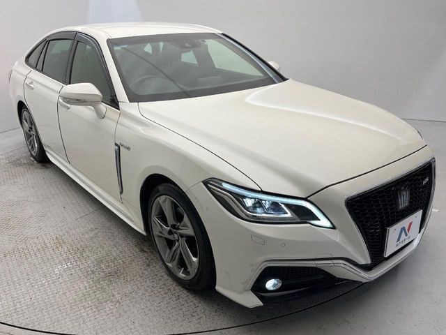TOYOTA CROWN sedan hybrid 2019
