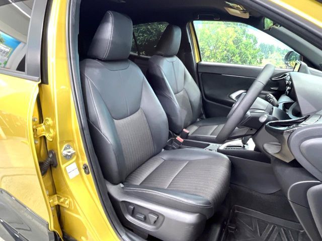 TOYOTA YARIS CROSS HYBRID 2023