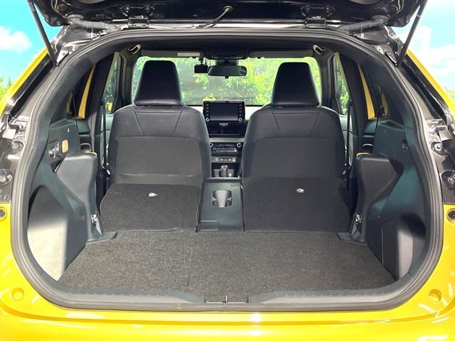 TOYOTA YARIS CROSS HYBRID 2023