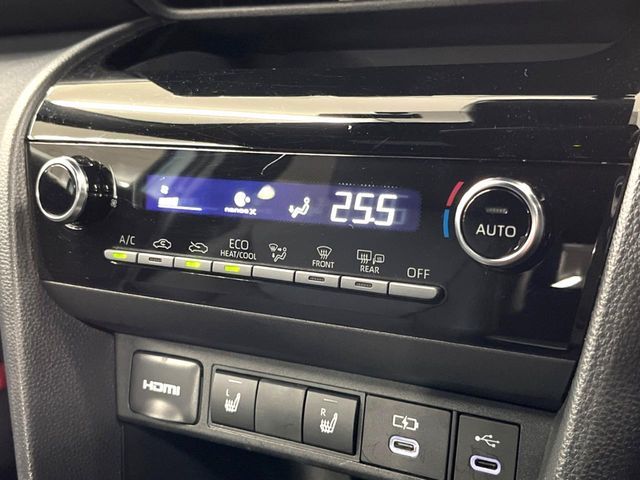 TOYOTA YARIS CROSS 2025