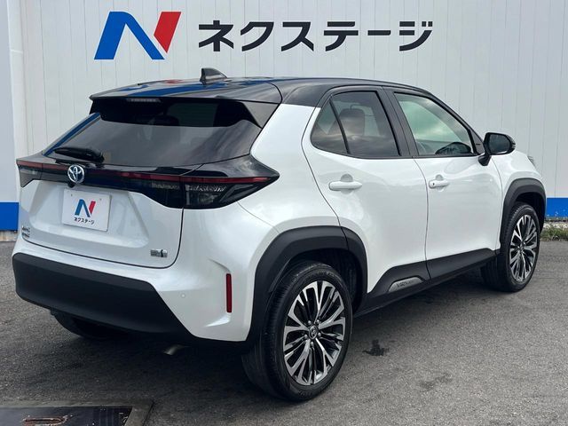 TOYOTA YARIS CROSS HYBRID 2023