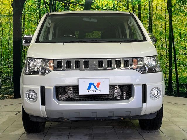 MITSUBISHI DELICA D:5 4WD 2016