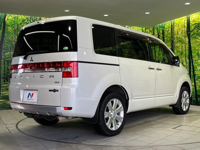 MITSUBISHI DELICA D:5 4WD 2016