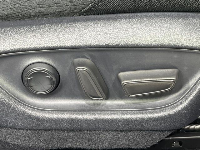 TOYOTA CROWN sedan hybrid 4WD 2018