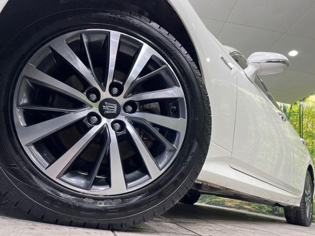 TOYOTA CROWN sedan hybrid 4WD 2018