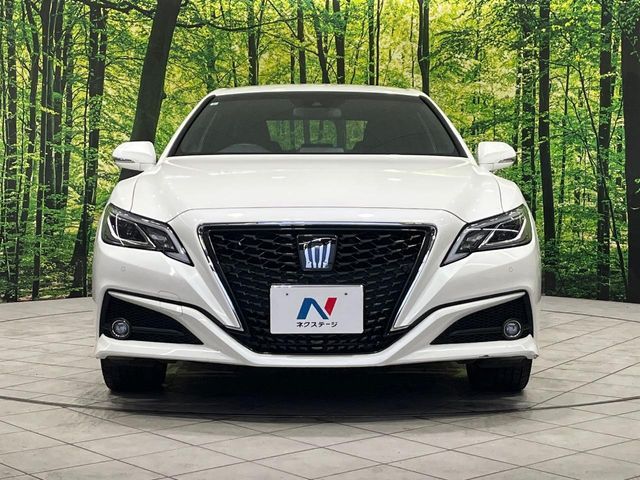 TOYOTA CROWN sedan hybrid 4WD 2018