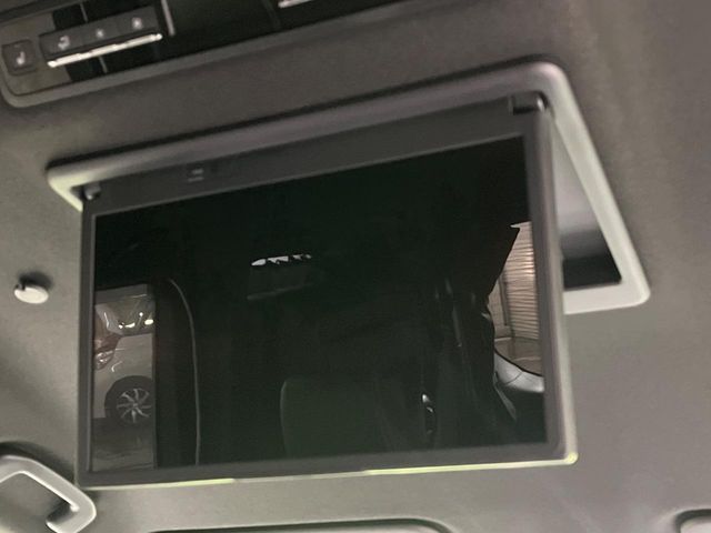 TOYOTA NOAH HYBRID 4WD 2023