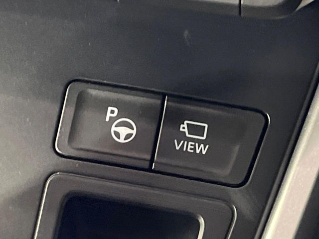 TOYOTA NOAH HYBRID 4WD 2023