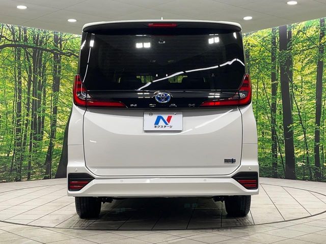 TOYOTA NOAH HYBRID 4WD 2023