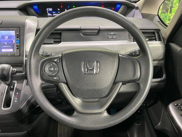 HONDA FREED plus 4WD 2016