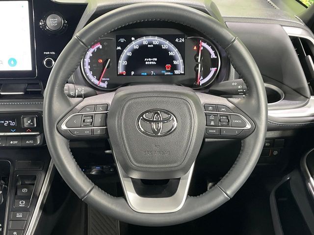 TOYOTA VOXY 4WD 2025