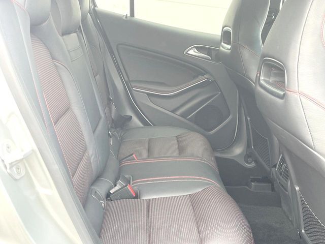 MERCEDES BENZ MERCEDES BENZ GLA class 2015