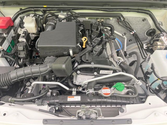 SUZUKI JIMNY NOMADE 2025