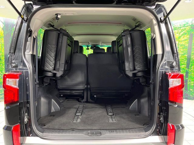 MITSUBISHI DELICA D:5 4WD 2023