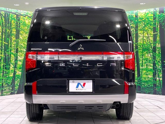 MITSUBISHI DELICA D:5 4WD 2023