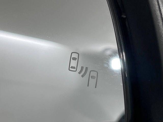 TOYOTA NOAH 4WD 2023