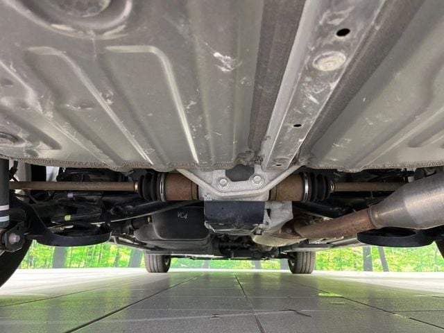 TOYOTA NOAH 4WD 2023